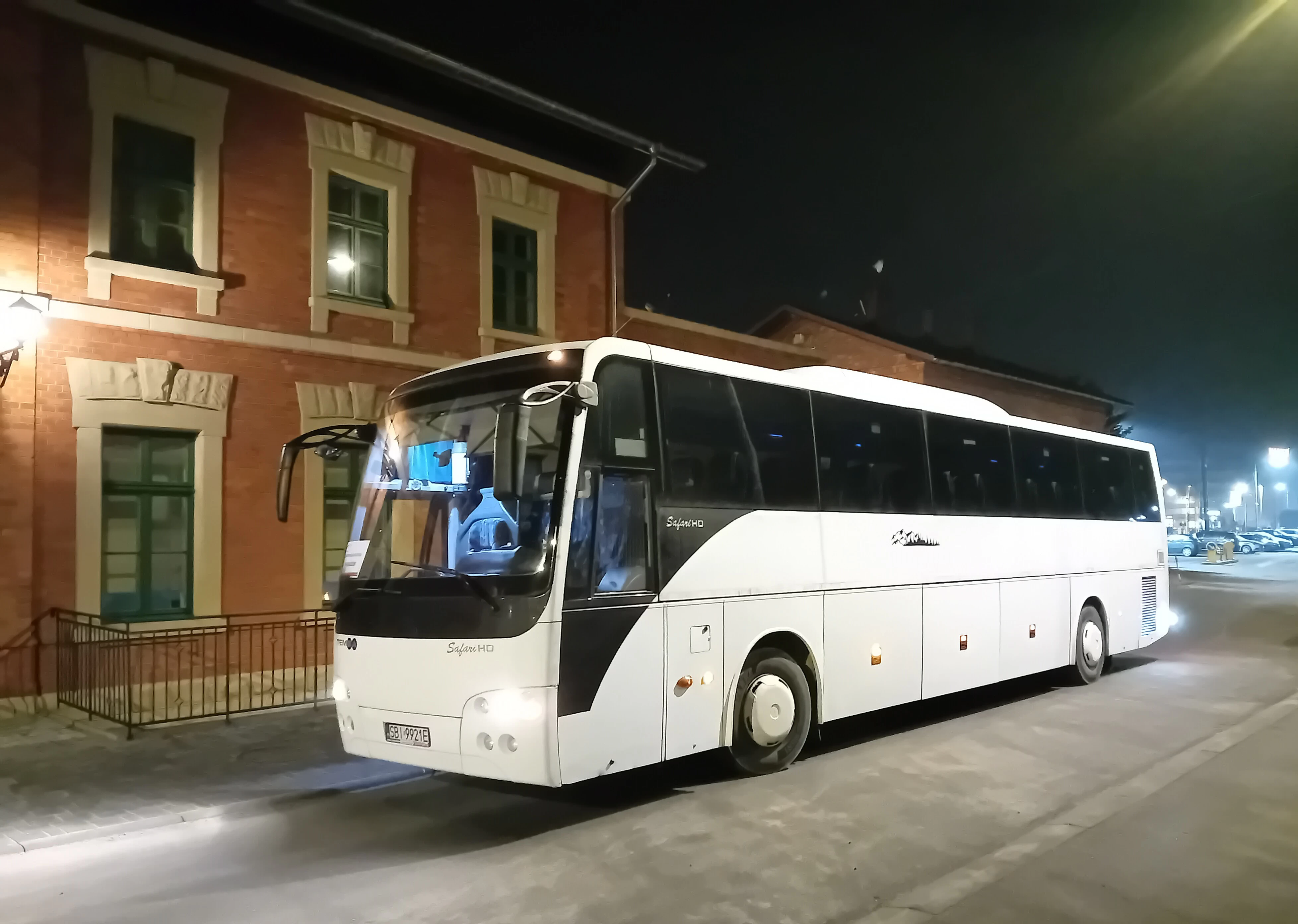 Przewóz osób autobusowy - wycieczki - grupy zakładowe i inne
